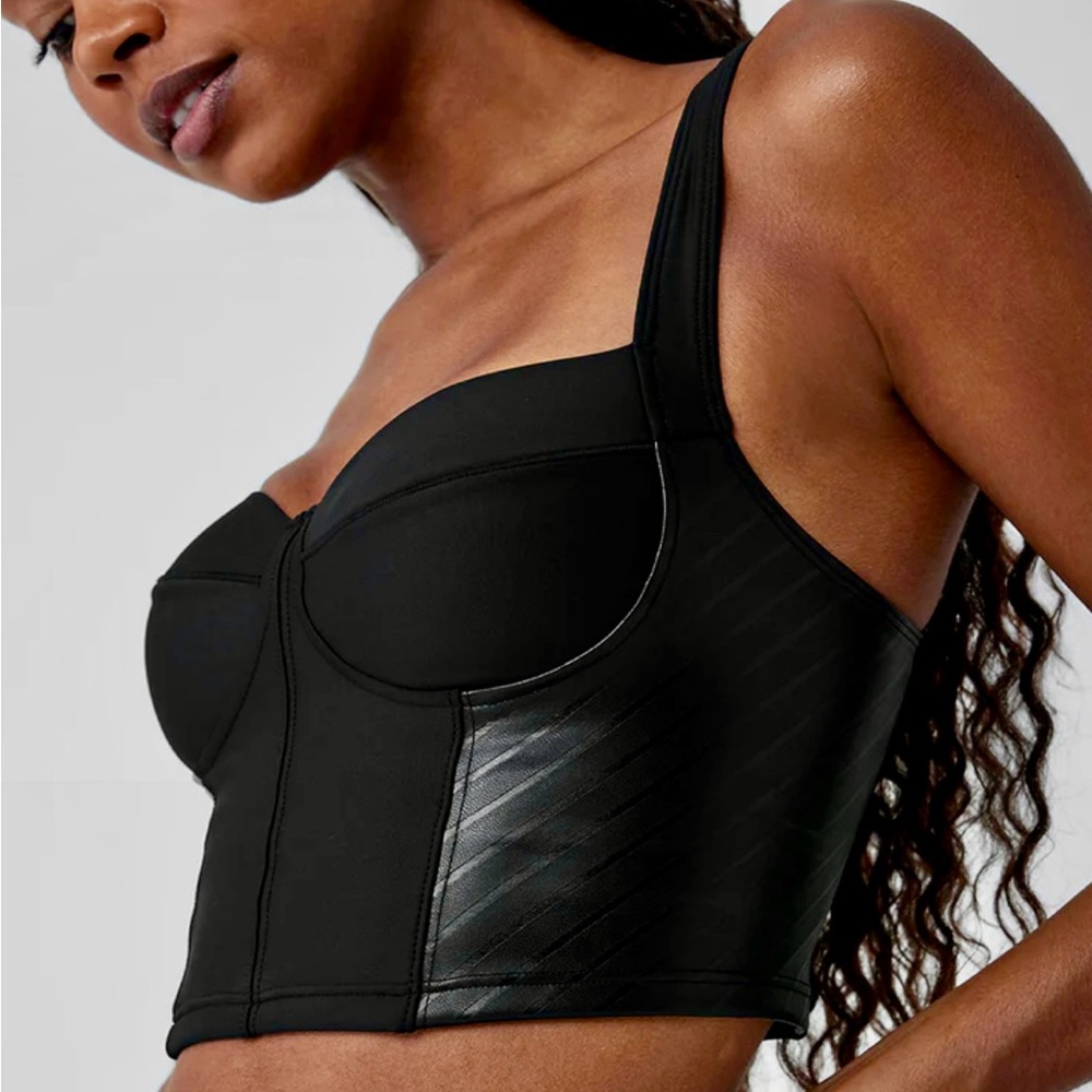 ALO Yoga Airlift Winter Warm Cropped Supermoto Tank Bra - Size Small - NWT